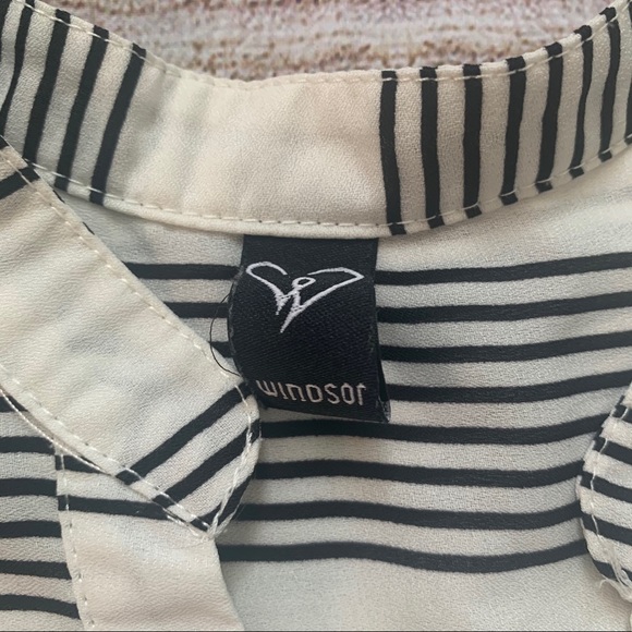 Windsor// striped blouse size small - Picture 3 of 5